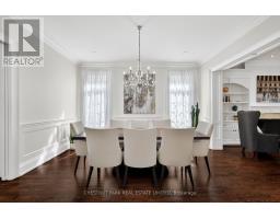 Living room - 179 Yonge Boulevard, Toronto, ON M5M3H5 Photo 8
