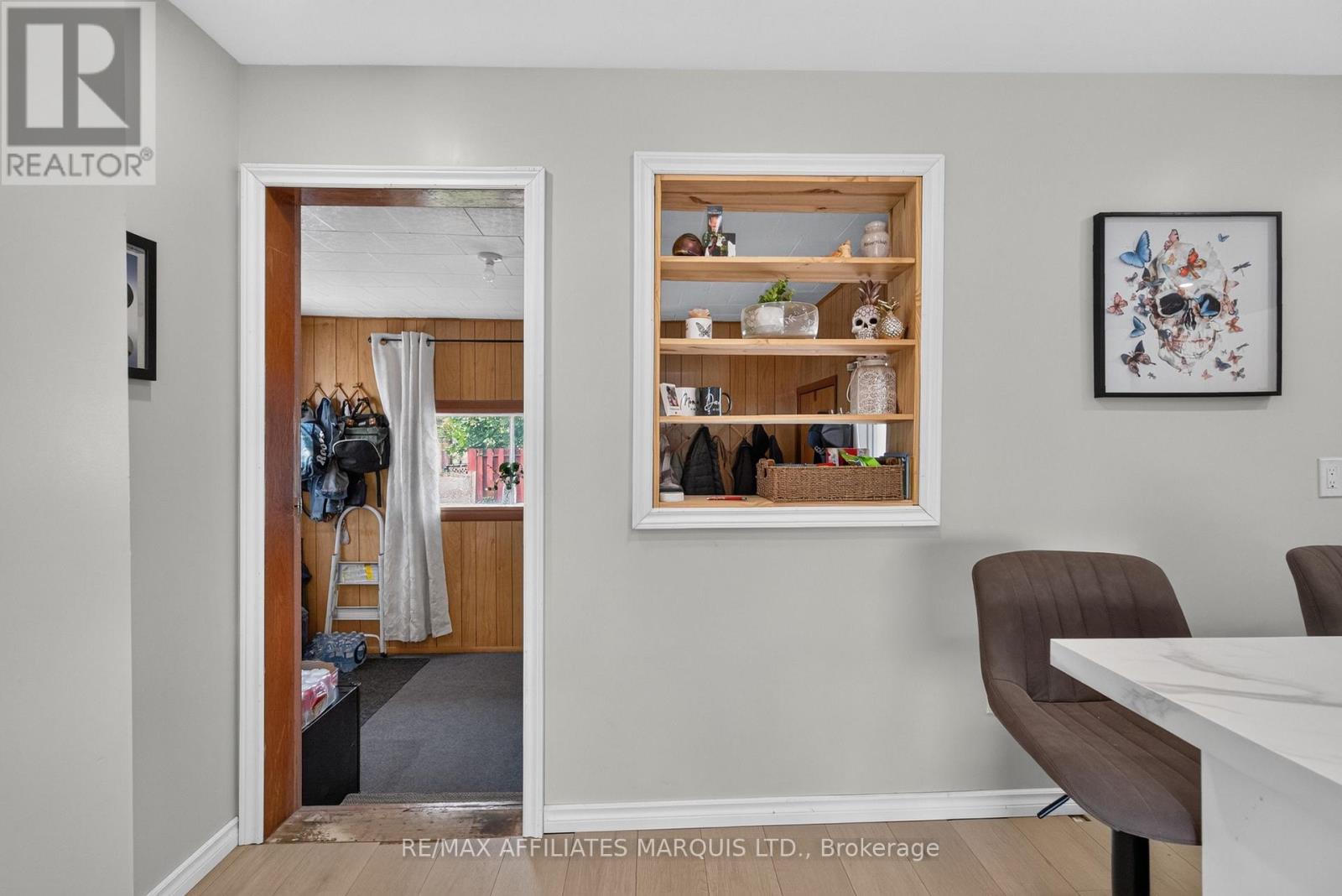 41 ELEVENTH STREET E - 21