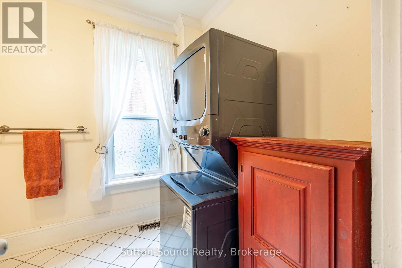 359 5TH STREET E - 13