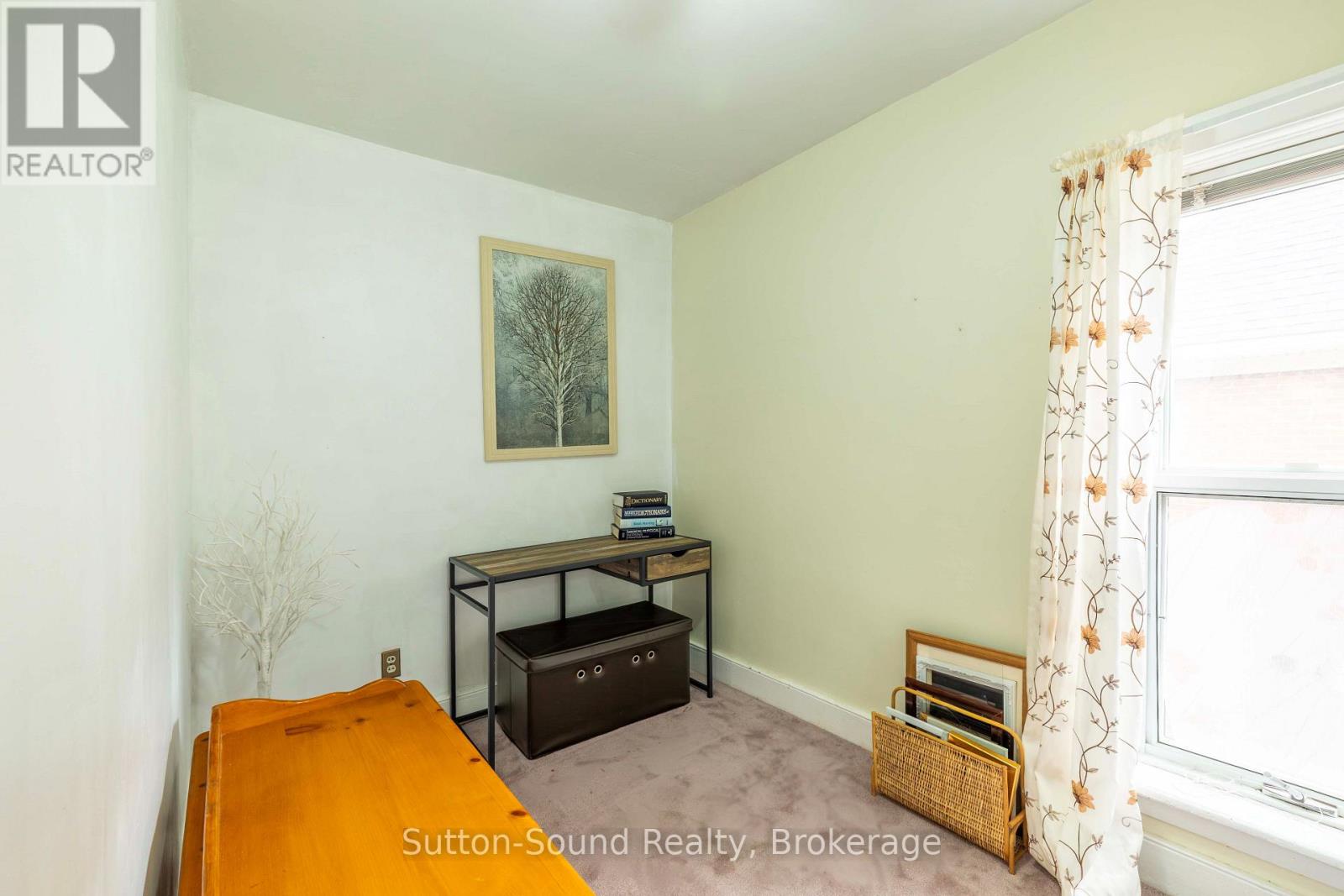 359 5TH STREET E - Image 19