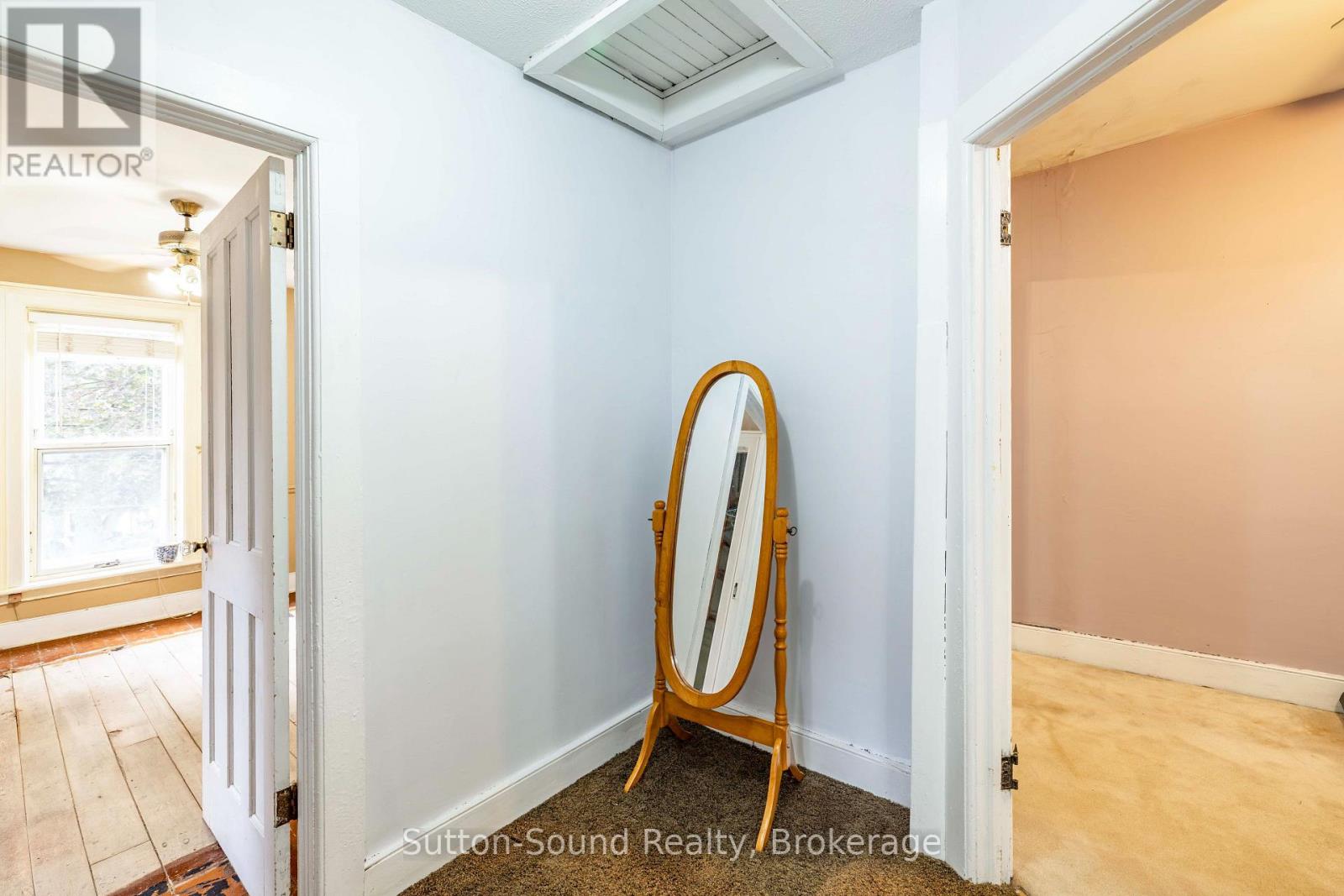 359 5TH STREET E - Image 21