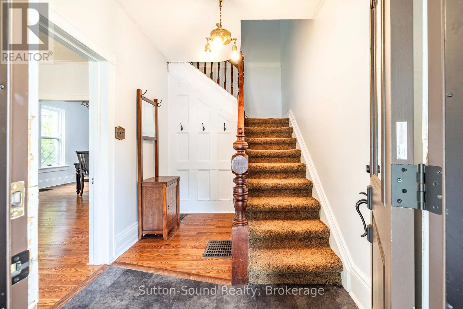 359 5TH STREET E - 3