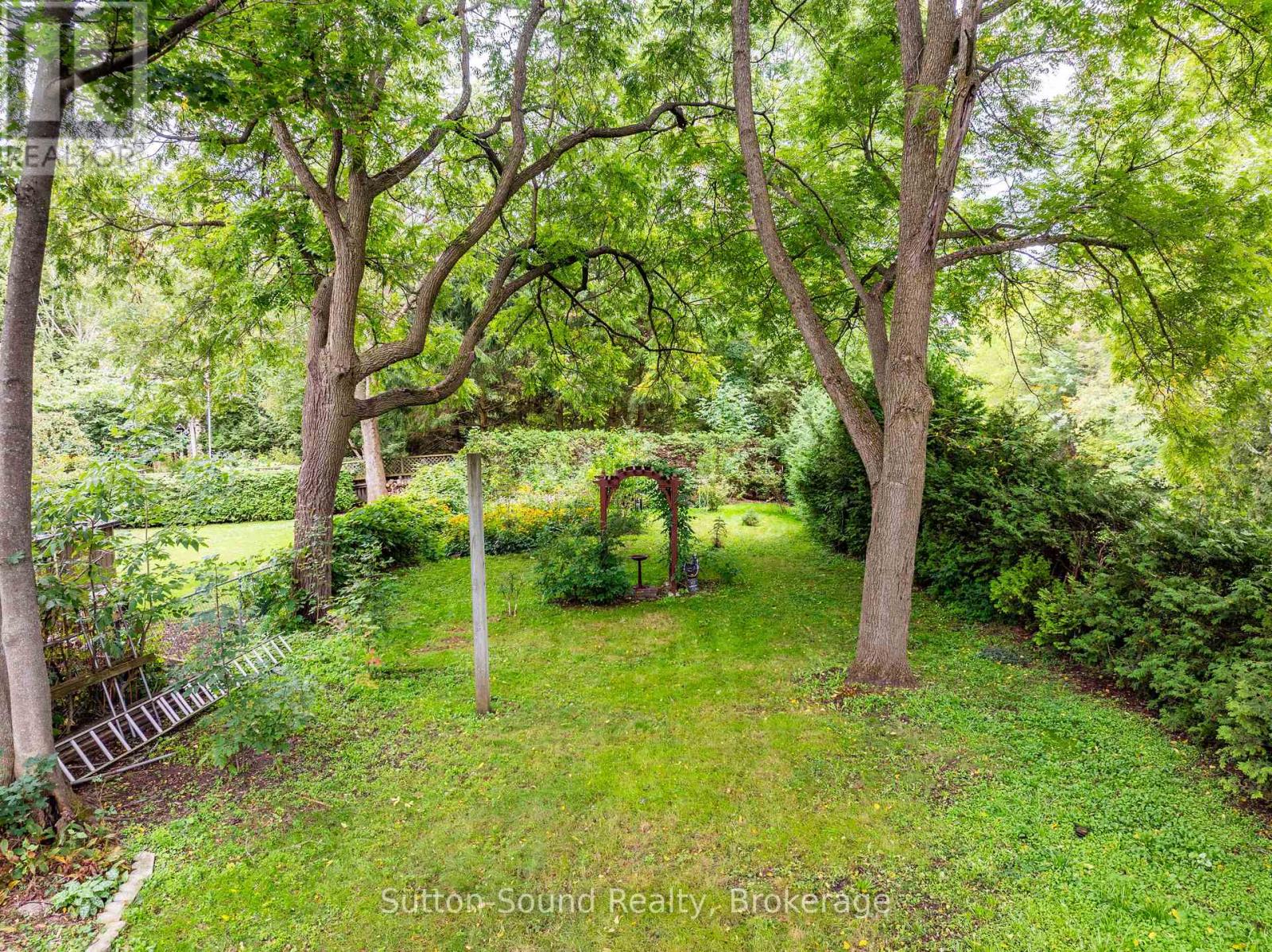 359 5TH STREET E - 30