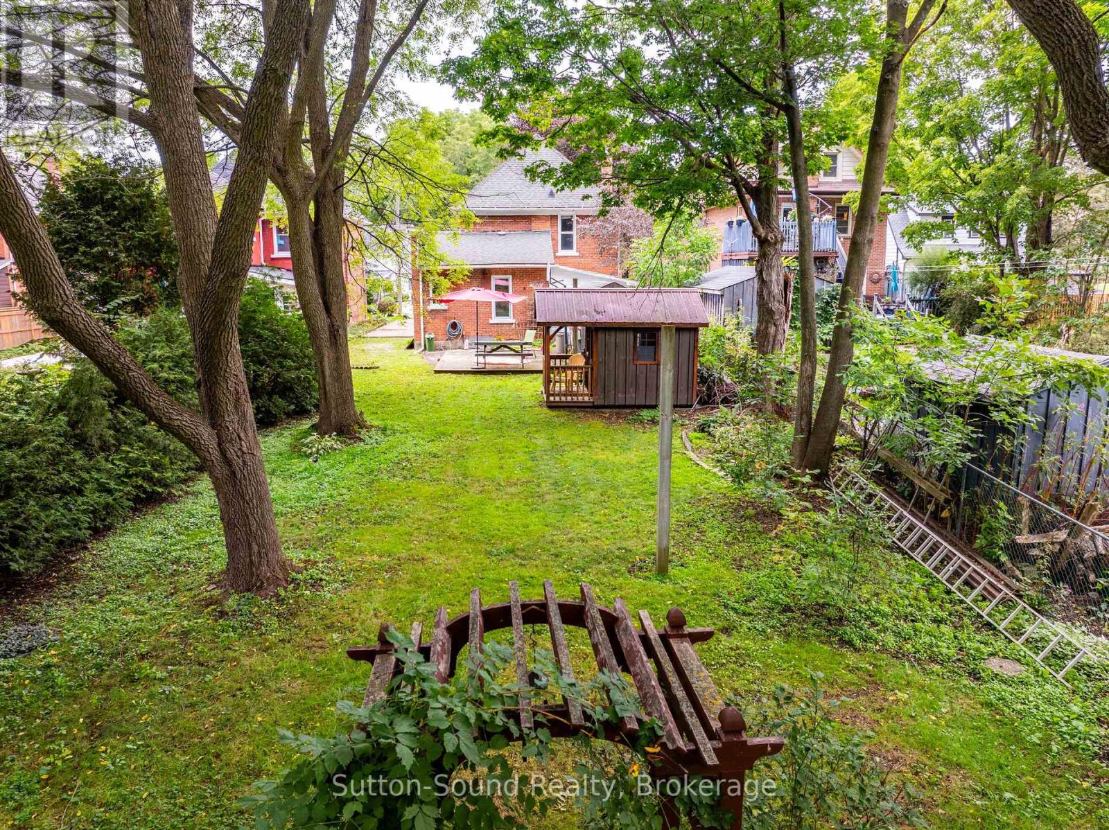 359 5TH STREET E - Image 31