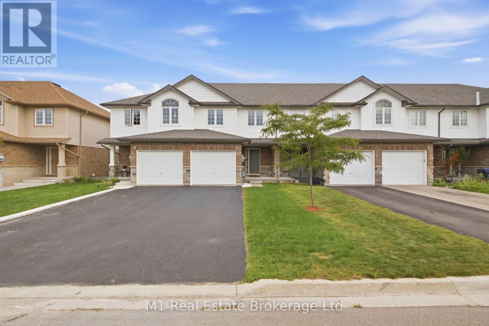 9 Marshall Drive, Guelph (Grange Road), Ontario, N1E0M9, Guelph (Grange Road), Ontario — photo 2 of 5