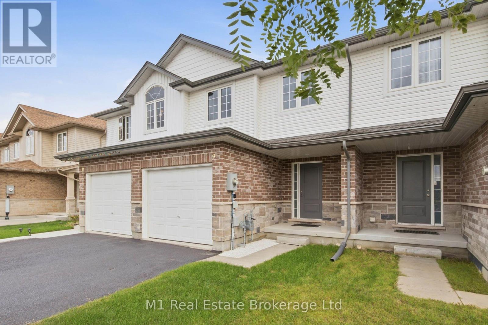 9 Marshall Drive, Guelph (Grange Road), Ontario, N1E0M9, Guelph (Grange Road), Ontario — photo 3 of 5