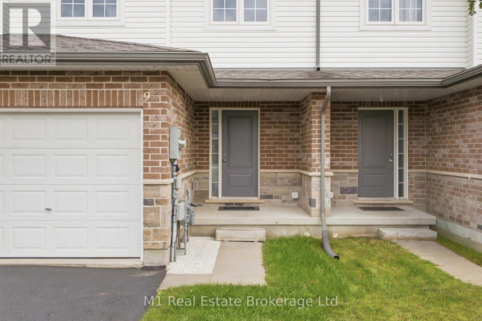 9 Marshall Drive, Guelph (Grange Road), Ontario, N1E0M9, Guelph (Grange Road), Ontario — photo 4 of 5