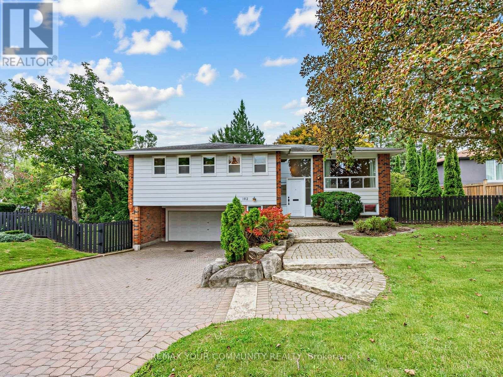 182 BAY THORN DRIVE - 1