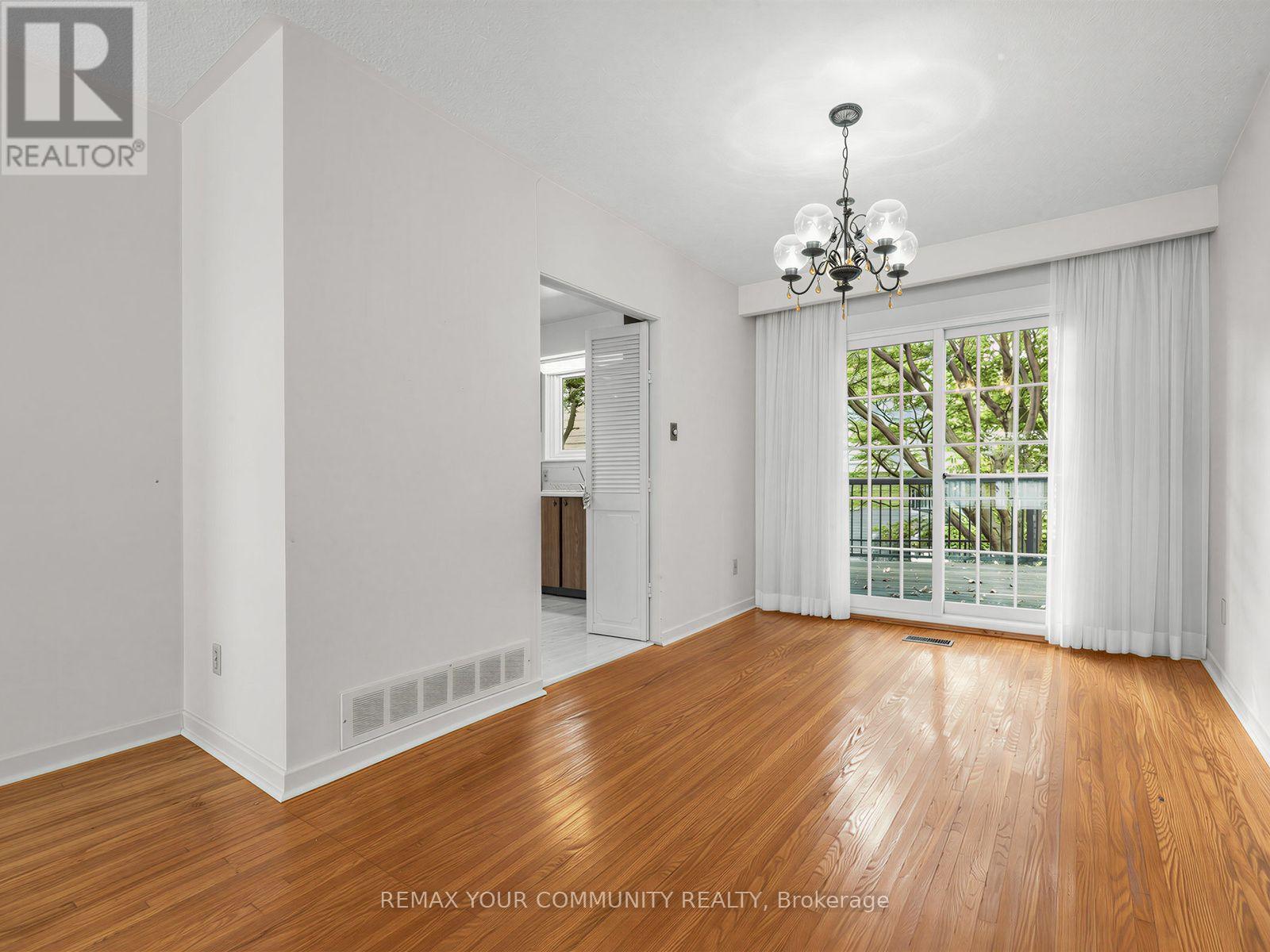 182 BAY THORN DRIVE - 11