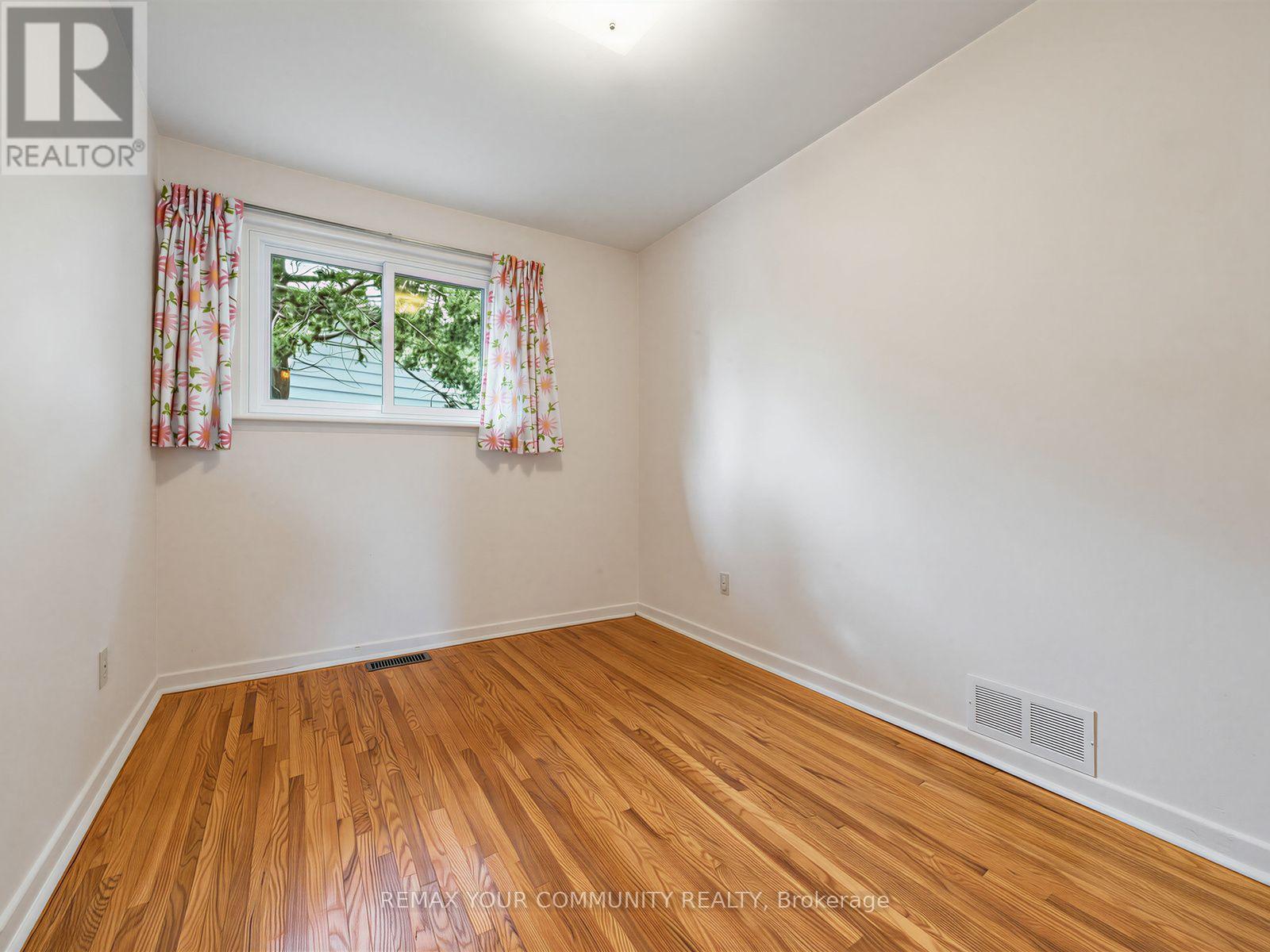 182 BAY THORN DRIVE - Image 25