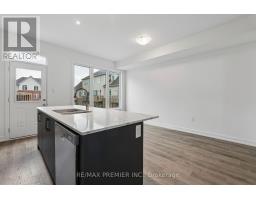 29 Lyall Stokes Circle, East Gwillimbury, ON L0G1M0 Photo 15