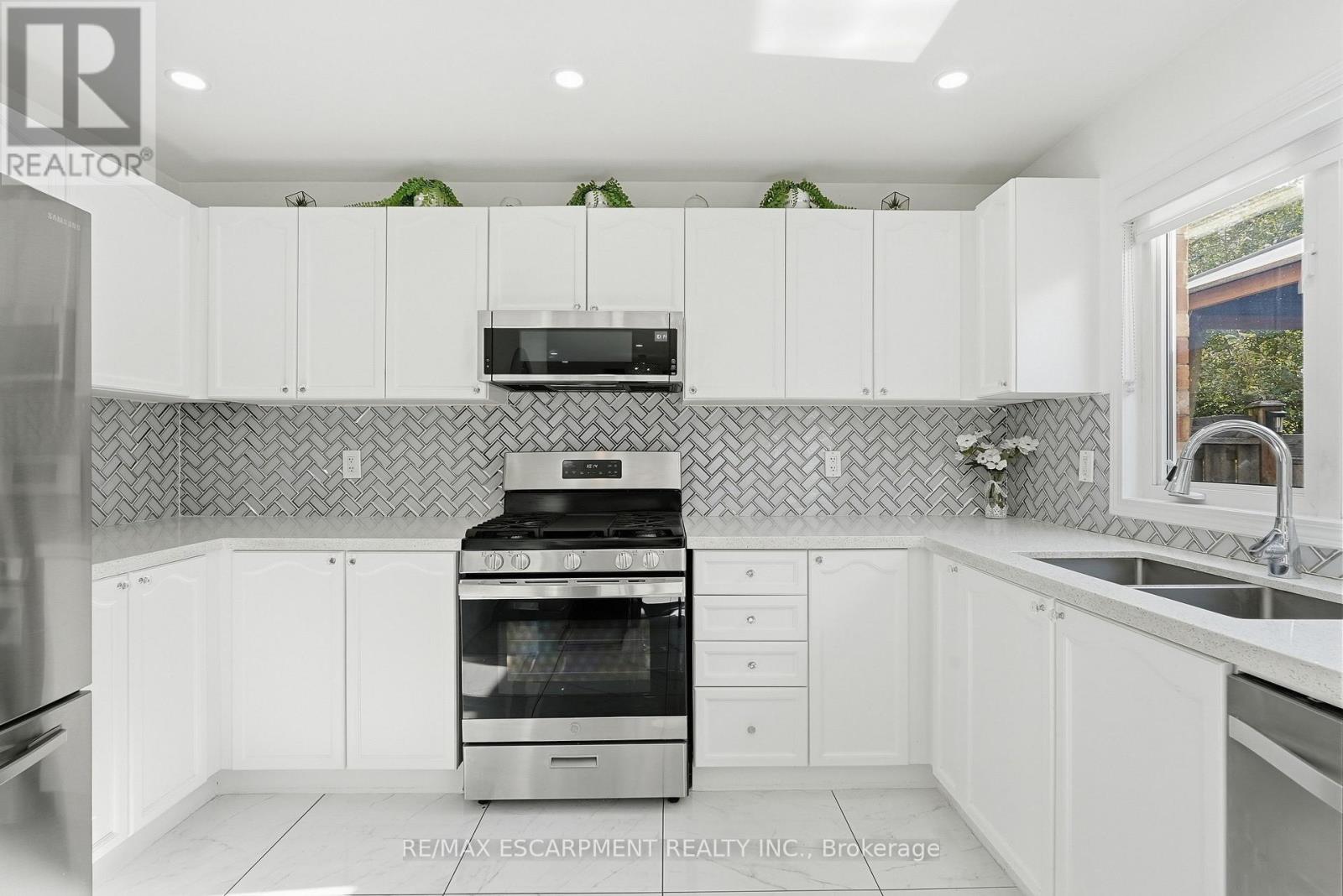 392 TONELLI LANE - 15