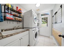 Kitchen - 5 Hoodless Court, Brantford, ON N3T0A8 Photo 17