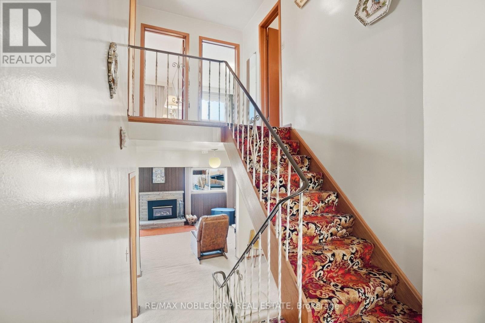81 BLOSSOM CRESCENT - 14