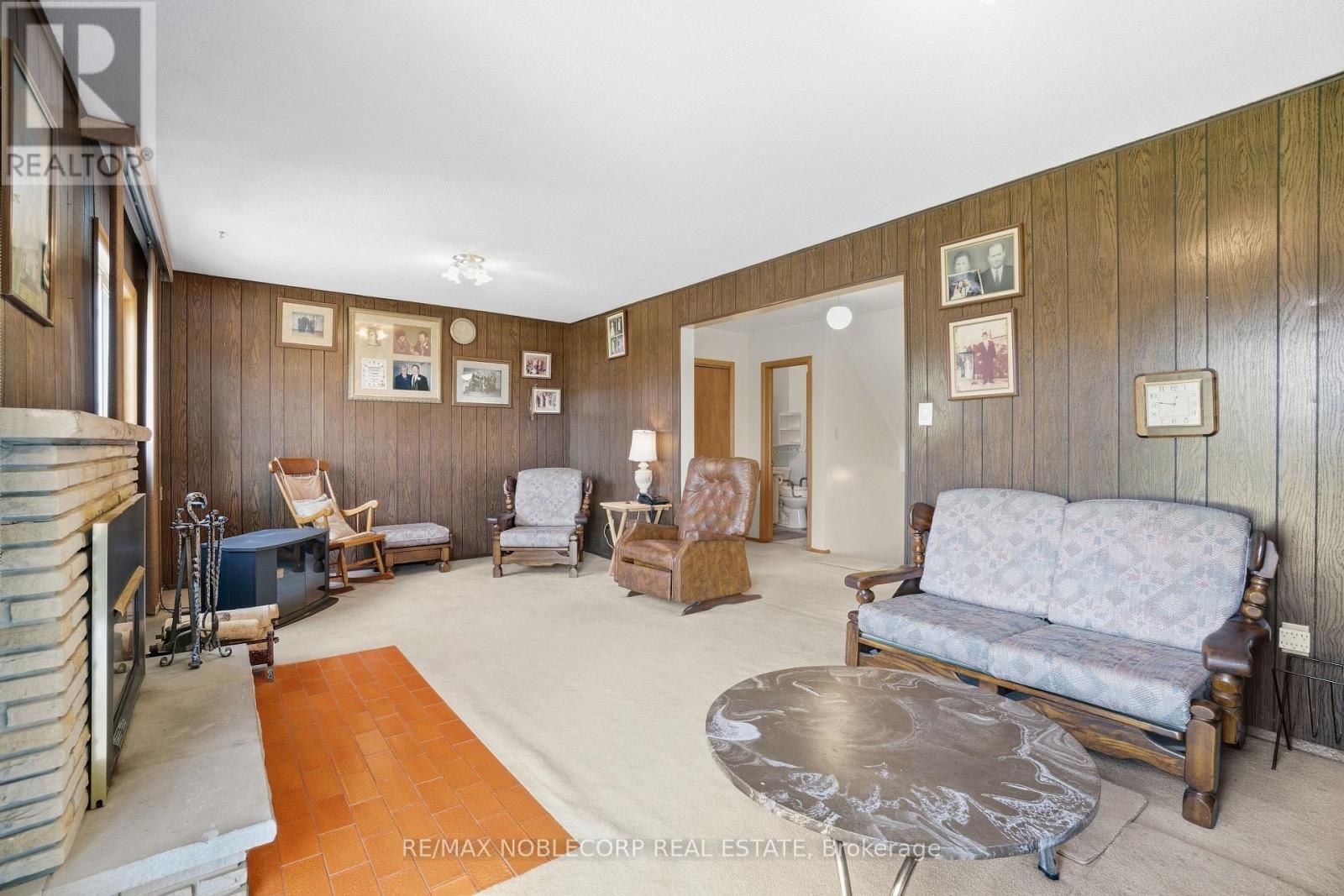 81 BLOSSOM CRESCENT - 23