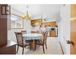 Family room - 81 Blossom Crescent, Toronto, ON M3N2B1 Photo 10