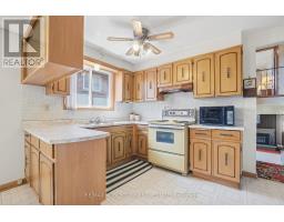 81 Blossom Crescent, Toronto, ON M3N2B1 Photo 12