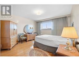 81 Blossom Crescent, Toronto, ON M3N2B1 Photo 16