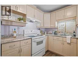 4pc Ensuite bath - 12 St Andrew Street Unit# 101, Port Dover, ON N0A1N1 Photo 8