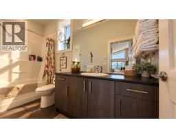 Bathroom - 9558 Marble Bay Rd, Lake Cowichan, BC V0R2G1 Photo 13