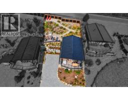 Family room - 9558 Marble Bay Rd, Lake Cowichan, BC V0R2G1 Photo 6