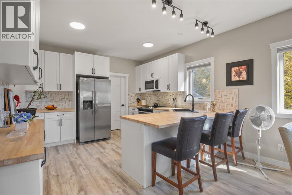 Listing photo – 6913 59 Avenue, Red Deer