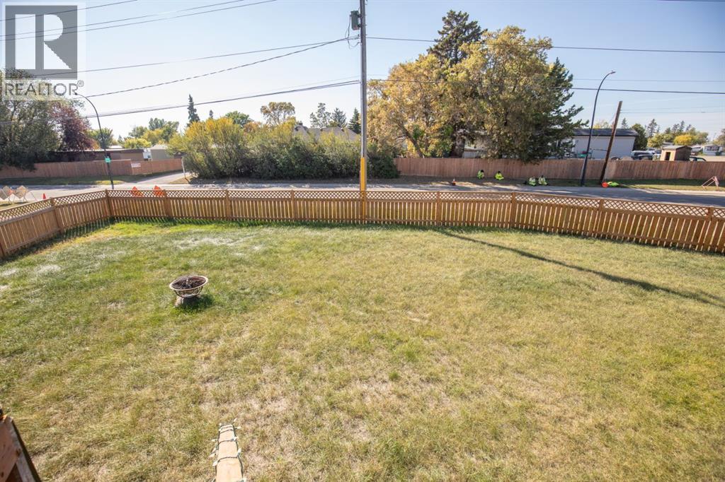 Listing photo – 6913 59 Avenue, Red Deer