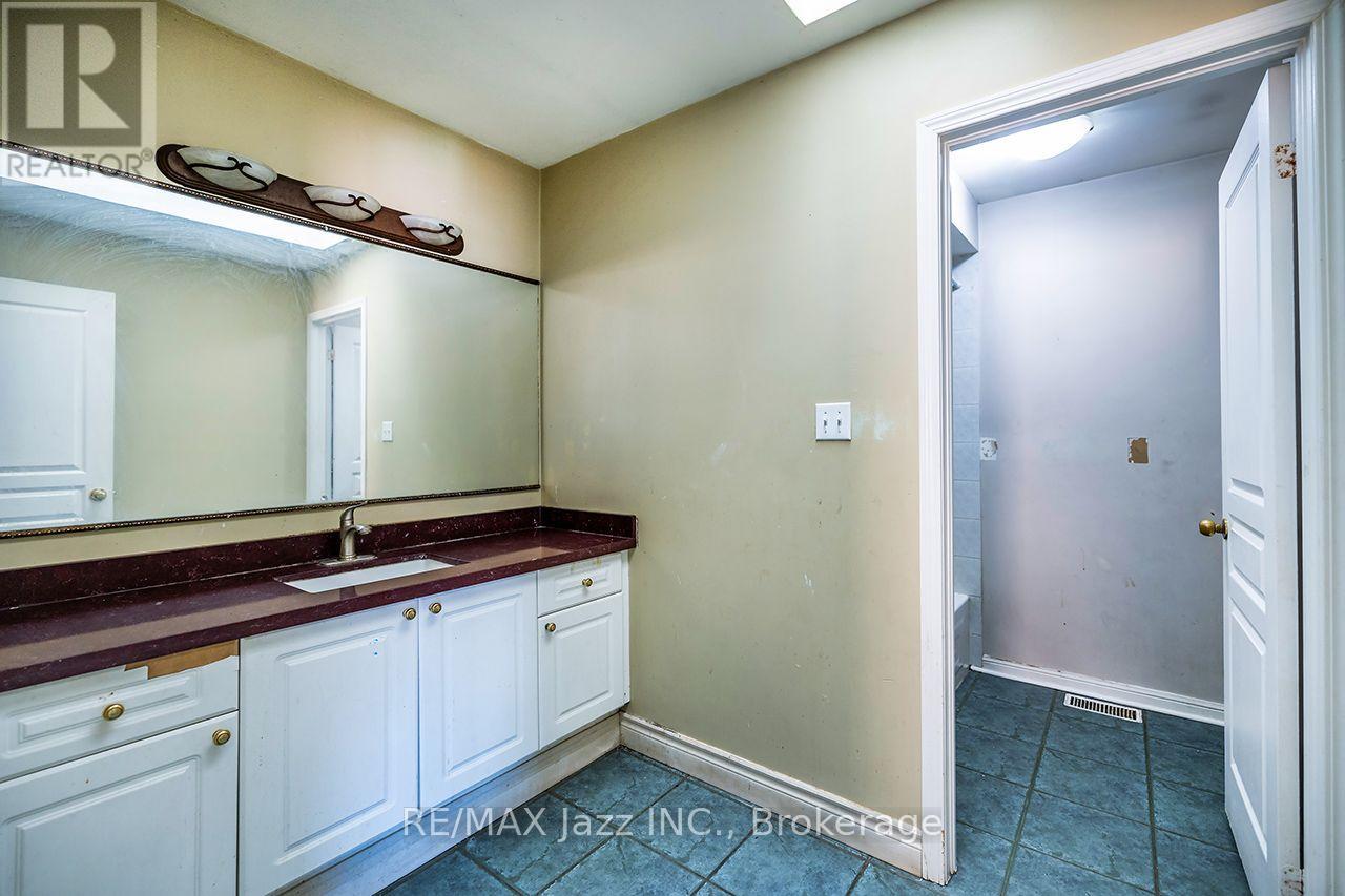 32 DENT STREET - Image 17