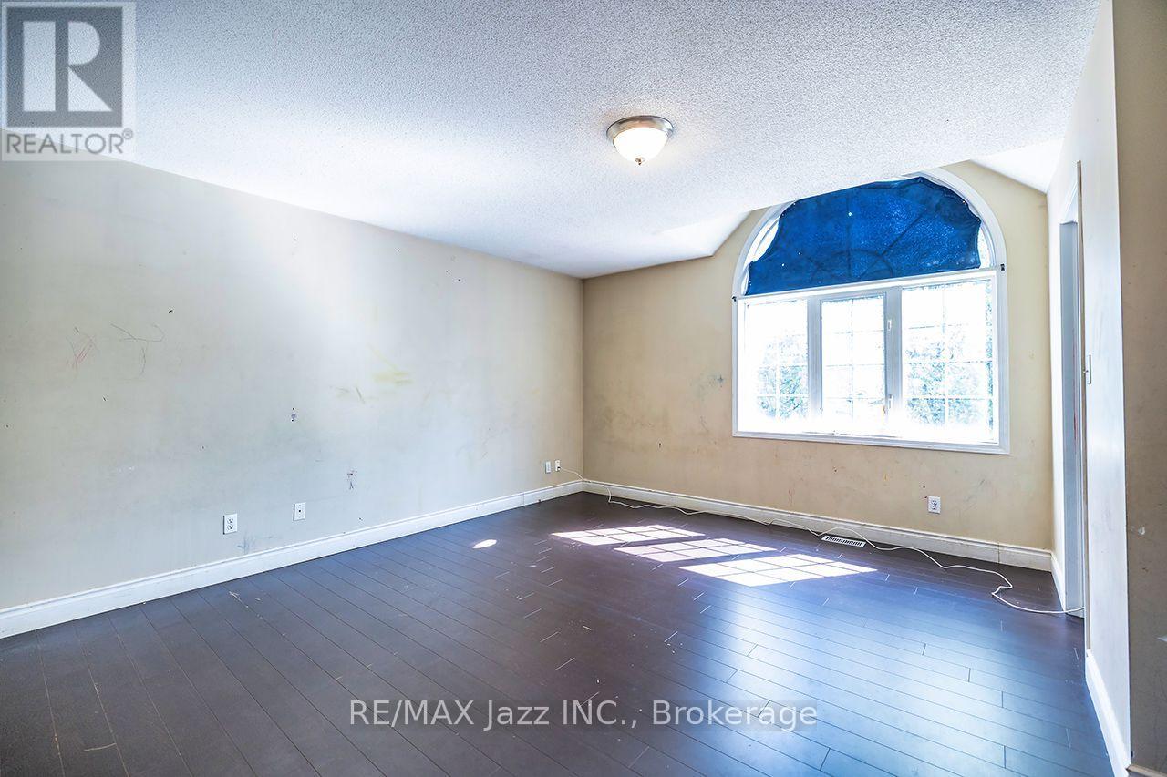 32 DENT STREET - Image 20