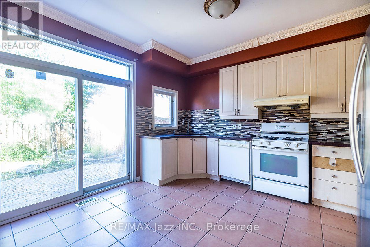 32 DENT STREET - Image 10