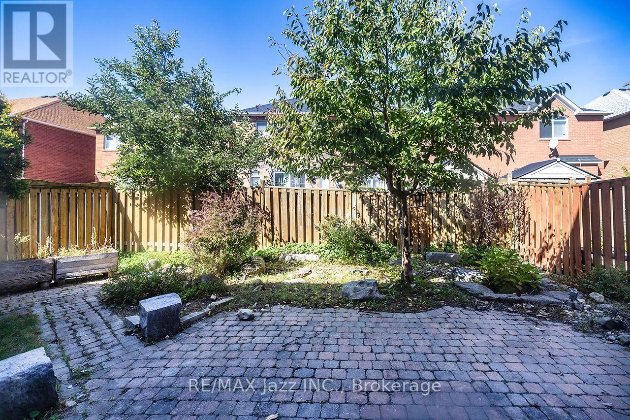32 DENT STREET - 24