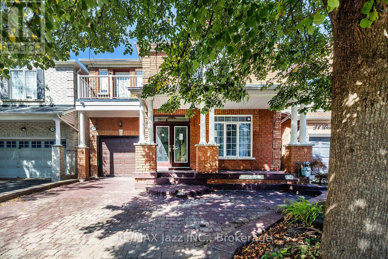 32 Dent Street, Ajax (Northwest Ajax), Ontario, L1T4G1, Ajax (Northwest Ajax), Ontario — photo 3 of 5