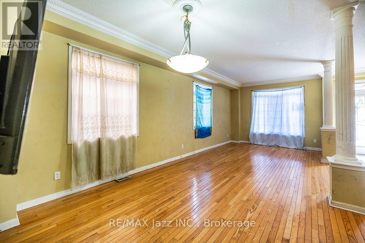 32 DENT STREET - Image 6