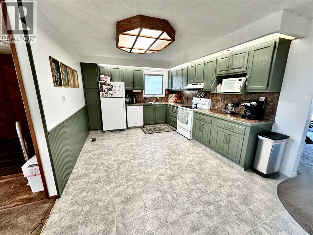 460 16 Street - 11