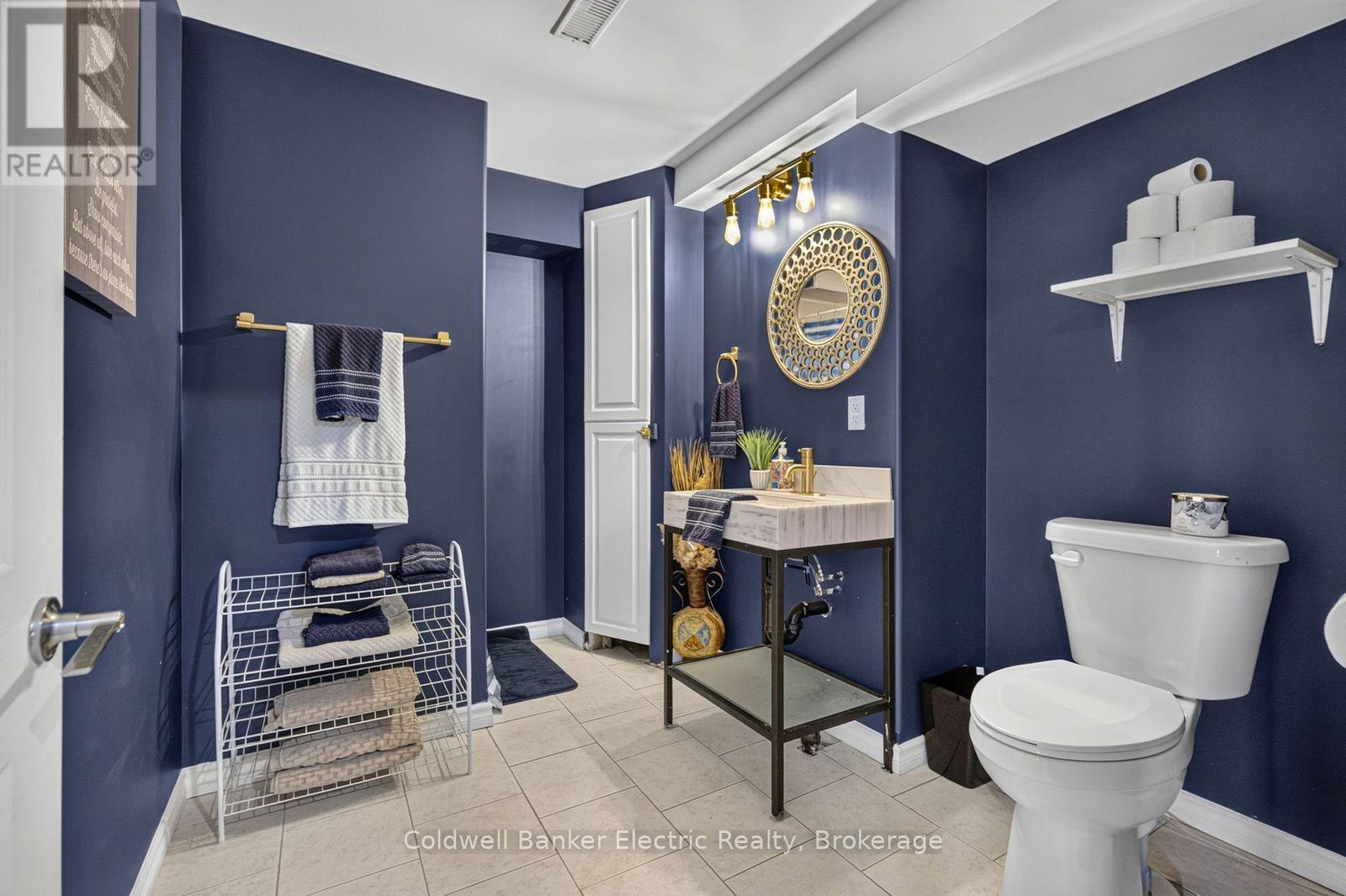 548 TIFFEN ROAD - Image 30
