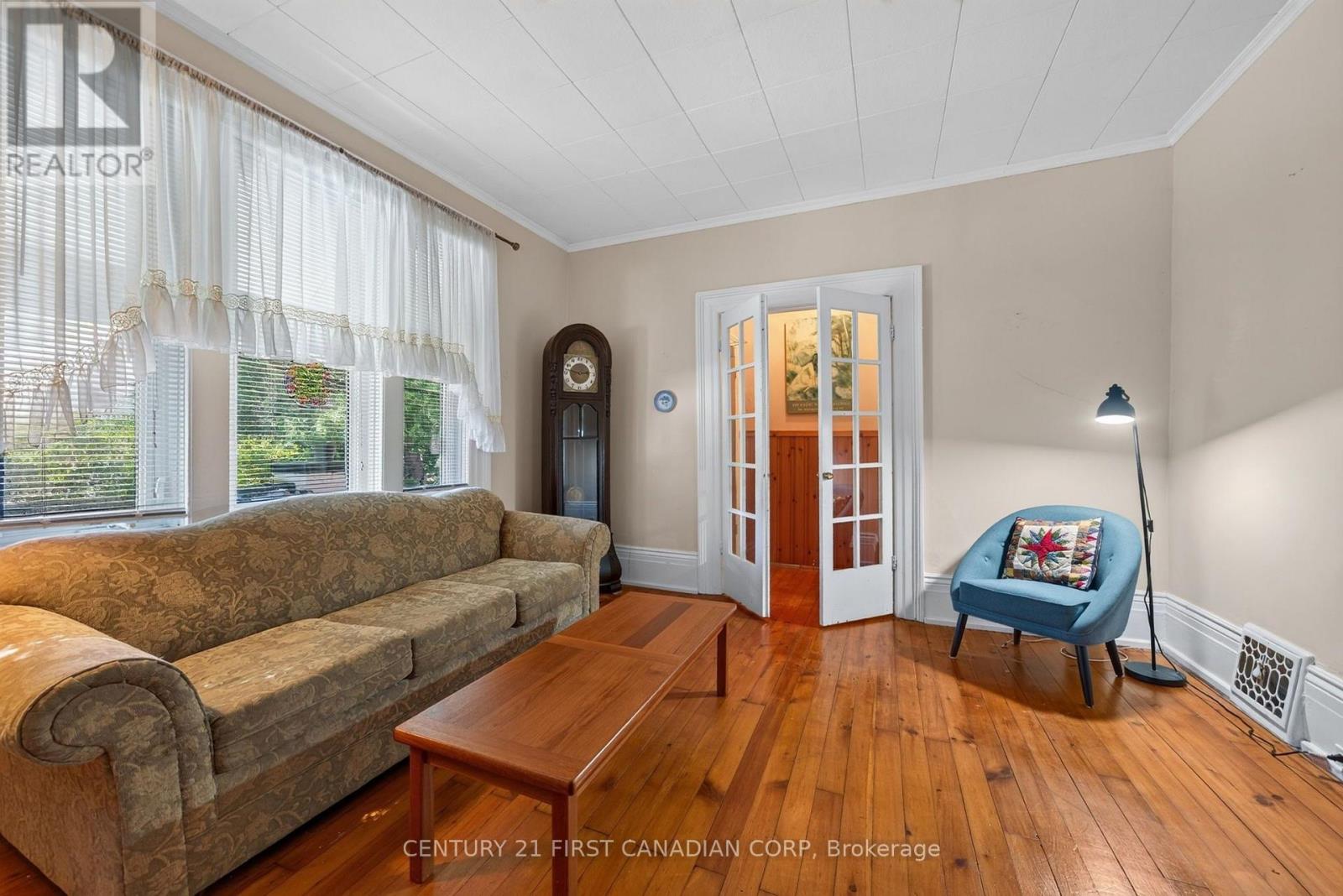 324 RIDOUT STREET S, London South (South G) — photo 9