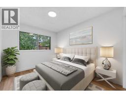 1091 Berkley Drive NW - photo 16