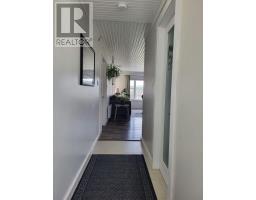 2 Baker's Road thumbnail 27