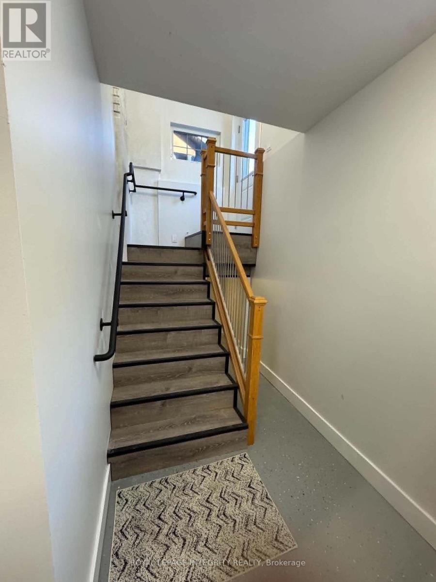 Separate side entrance