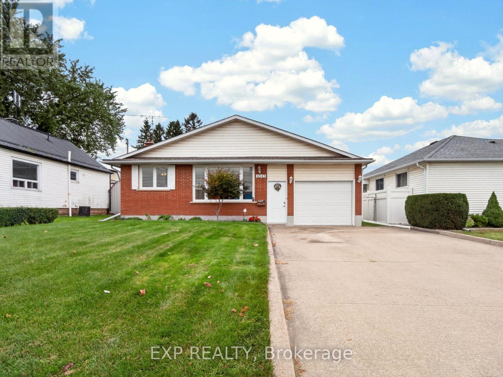 4543 MONTROSE ROAD - 1