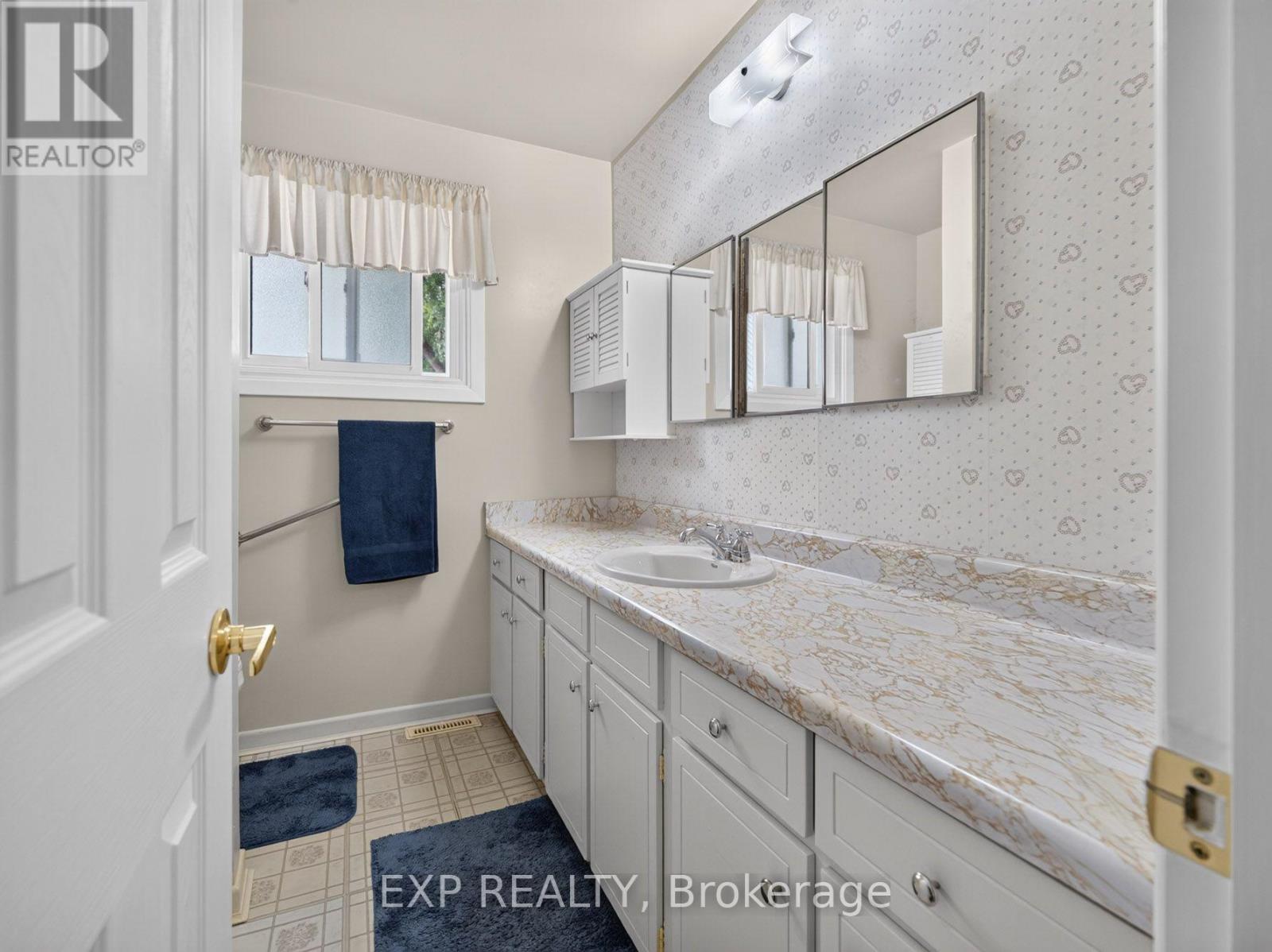 4543 MONTROSE ROAD - 18
