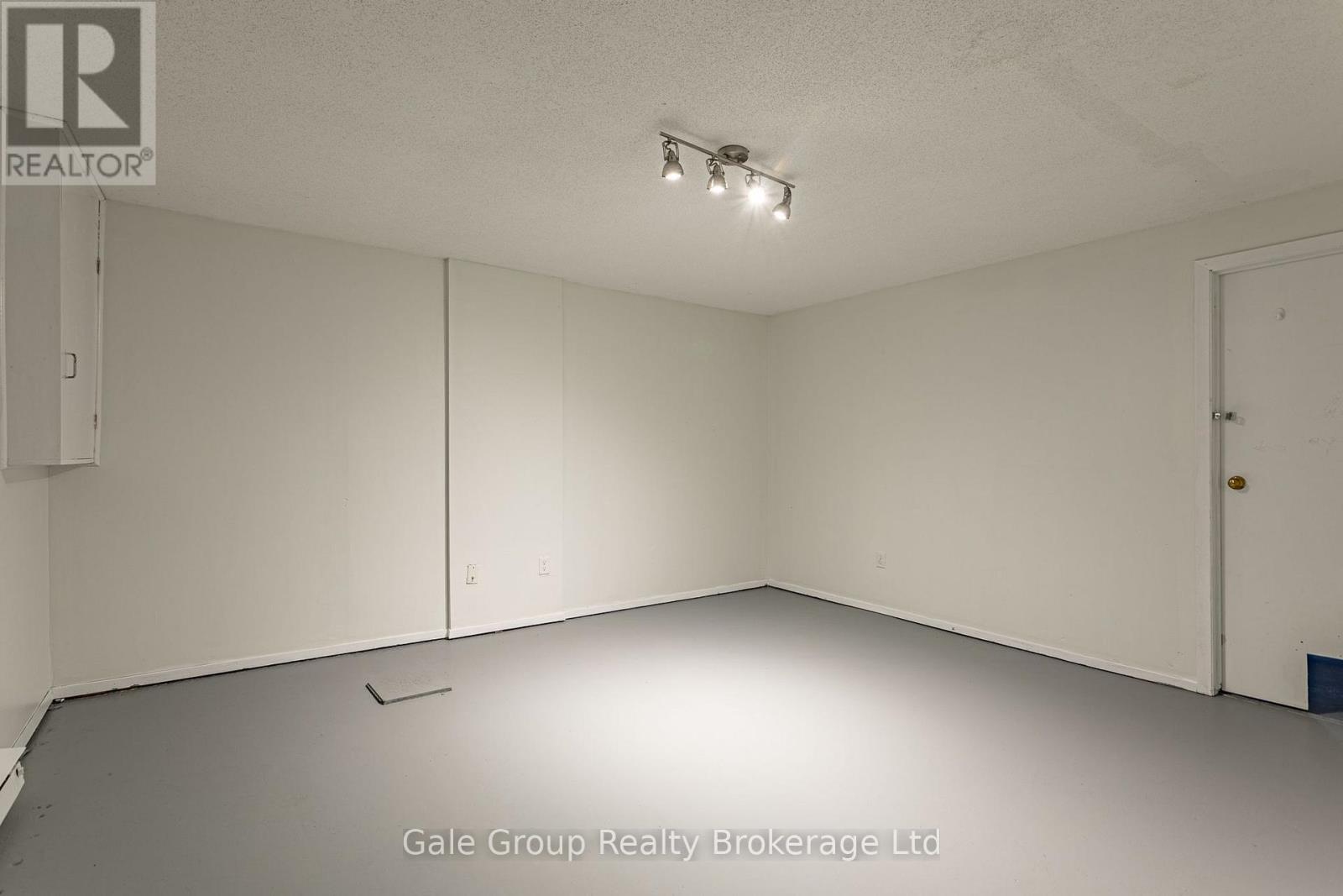 #4 370 SPRINGBANK AVENUE - Image 18