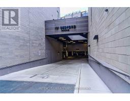 201 - 181 Bedford Road, Toronto, ON M5R0C2 Photo 37