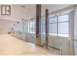 201 - 181 Bedford Road, Toronto, ON M5R0C2 Photo 6