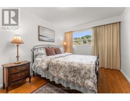55 Rayoak Drive, Toronto, ON M3A2Y5 Photo 12