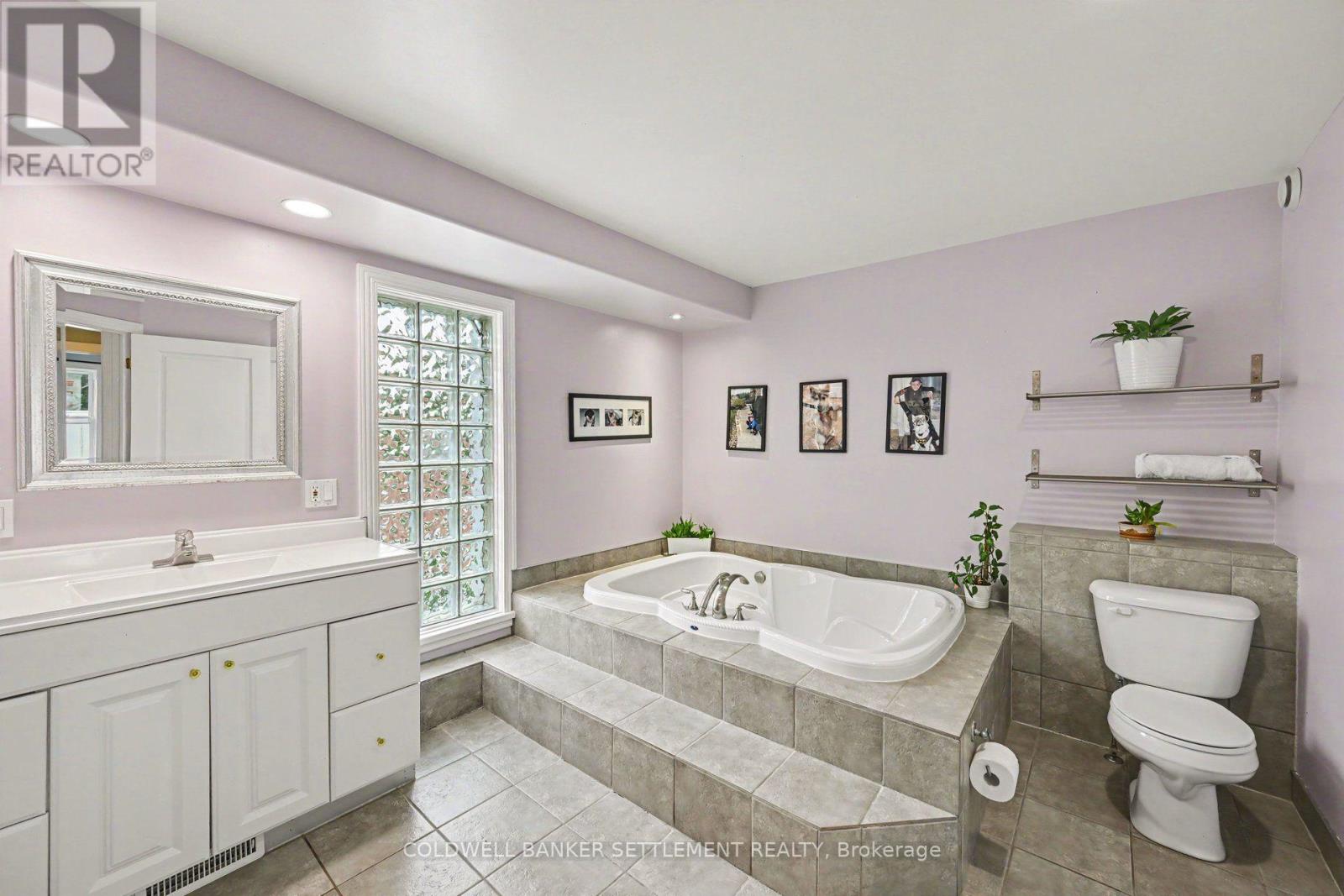 46 BROCK STREET S - Image 35