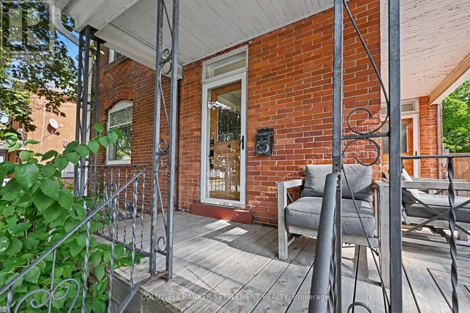 46 BROCK STREET S - Image 4
