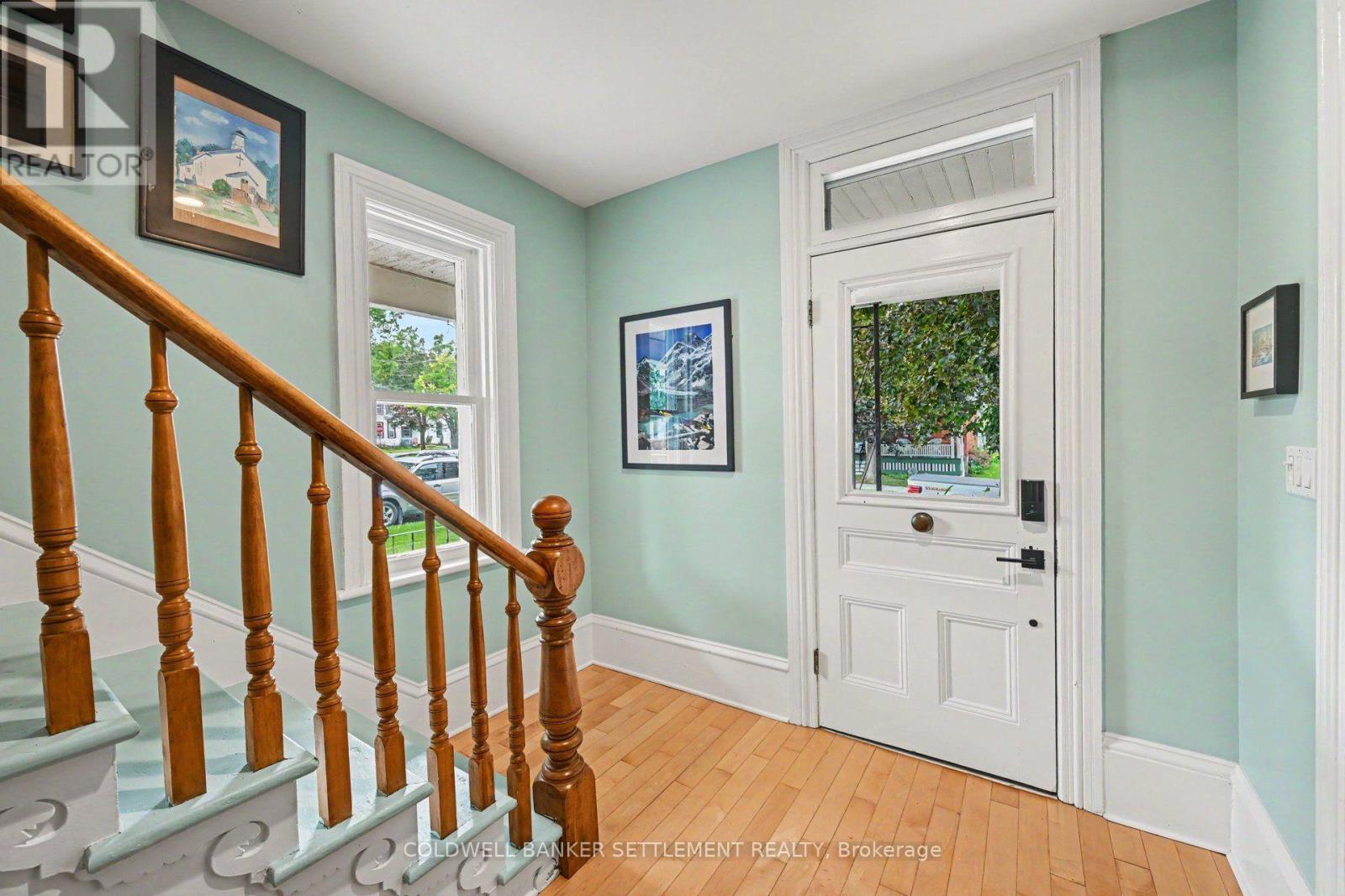 46 BROCK STREET S - Image 5