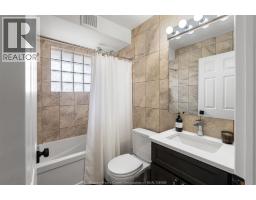 735 Lounsborough, Windsor, ON N9G1G1 Photo 17