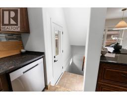 735 Lounsborough, Windsor, ON N9G1G1 Photo 23